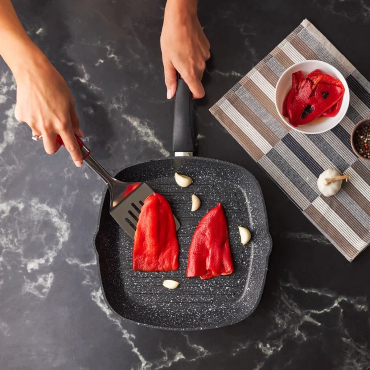 Karaca Dark Stone Biogranit Grill Tava 28 cm
