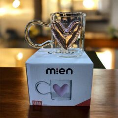 MİEN 400 ML Kalpli Şeffaf Cam Kupa – Pembe Kalp Detaylı