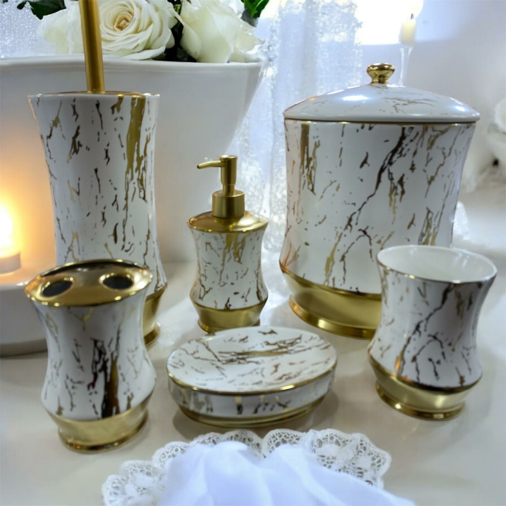 AROW 6 PARÇA YALDIZLI BANYO SETİ BEYAZ