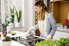 KARCHER KWI 1 PLUS EU BEYAZ CAM TEMİZLEME