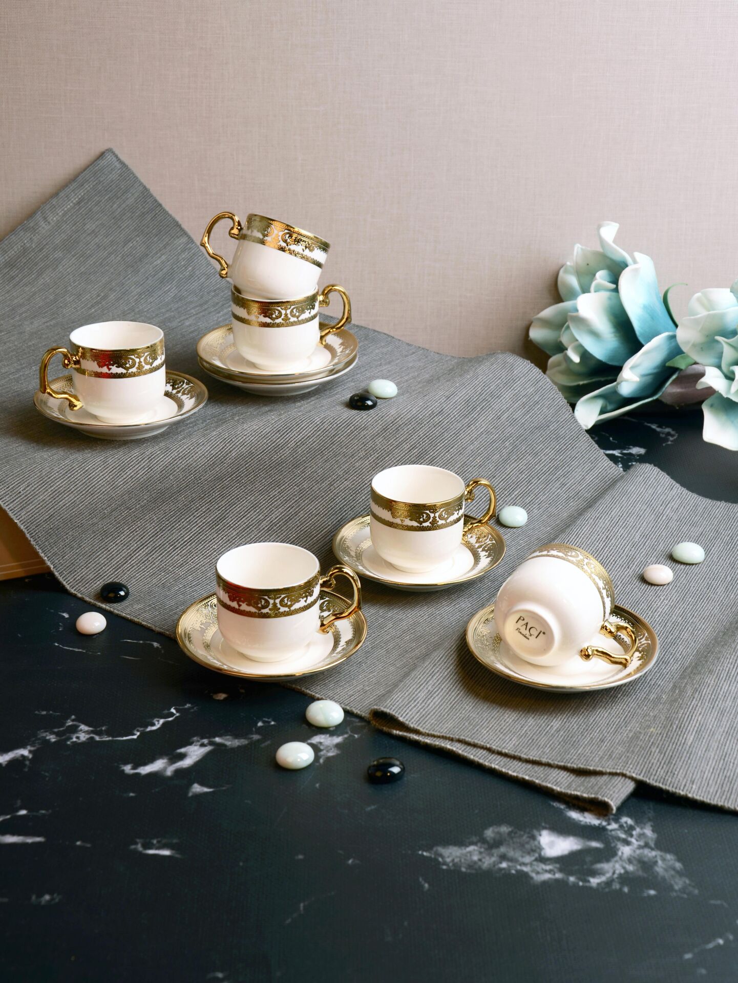 PAÇİ Kabartmalı Yaldızlı 6 Kişilik Türk Kahve Fincan Takımı – 90 ml